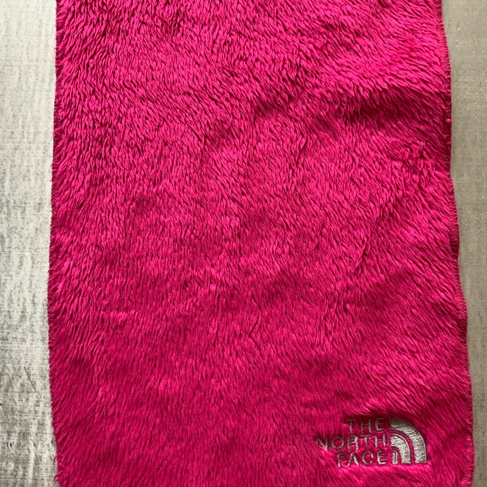 Girls North Face scarf